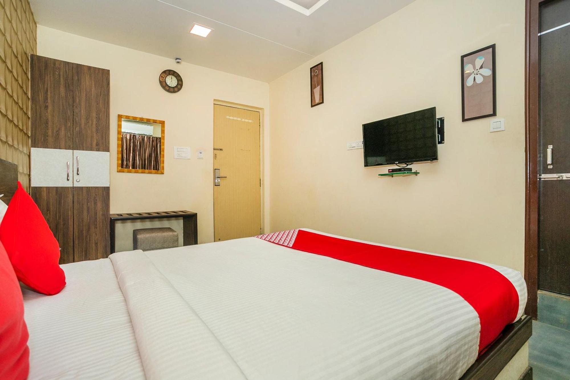 Super Collection O Indian Suites Near Sitara Restaurant Bangalore Exteriör bild