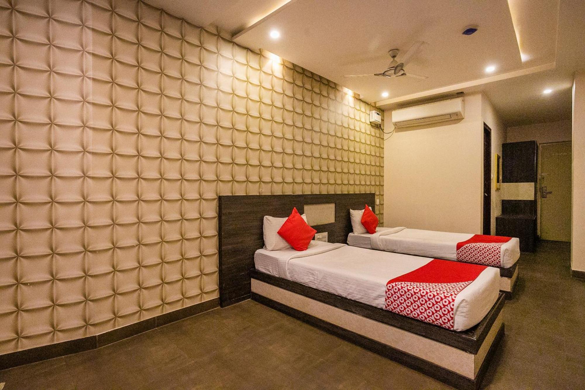 Super Collection O Indian Suites Near Sitara Restaurant Bangalore Exteriör bild