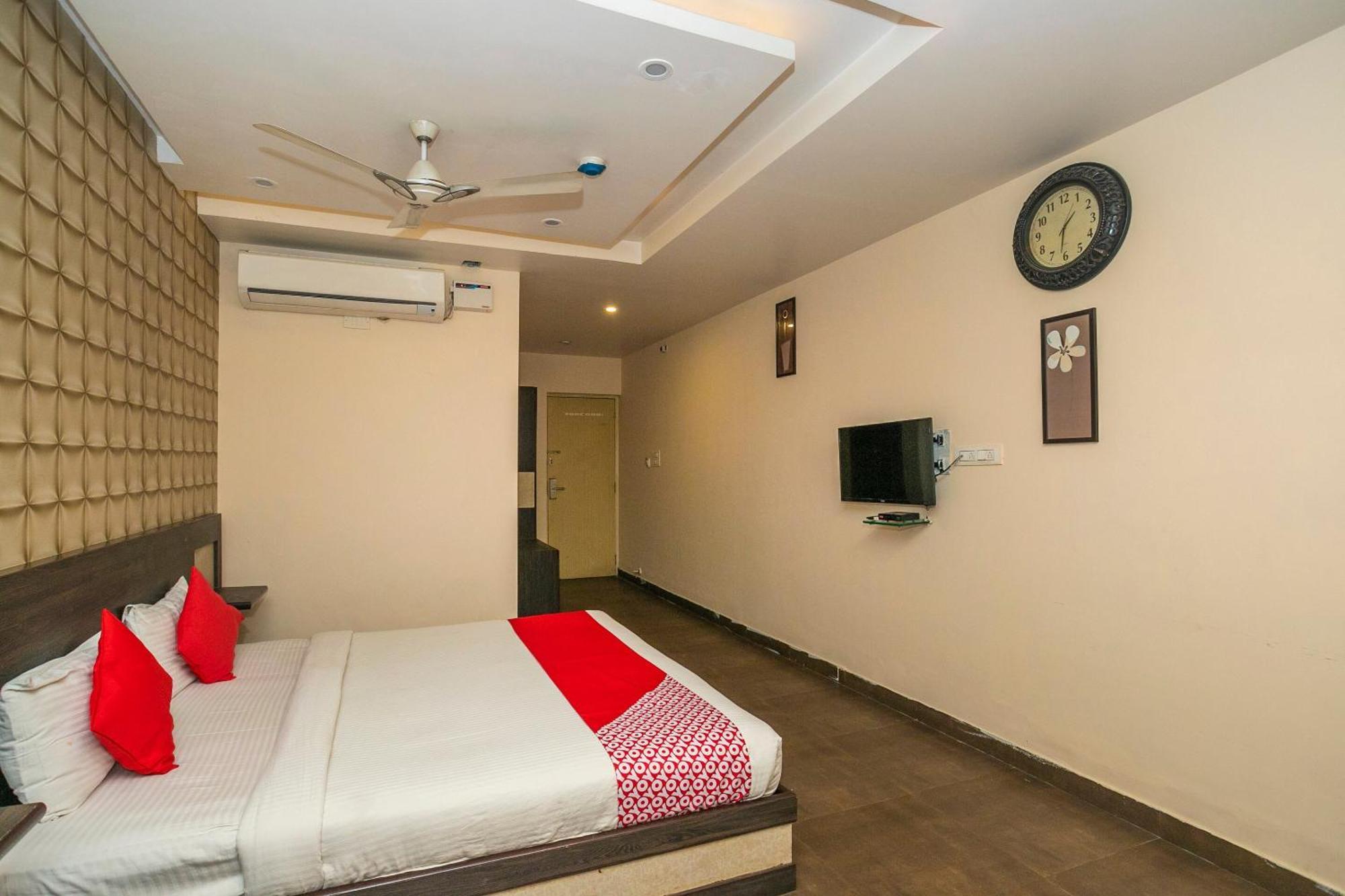 Super Collection O Indian Suites Near Sitara Restaurant Bangalore Exteriör bild